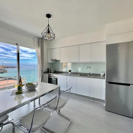 Апартаменты Fantastic View Apartment With Terrace In Los Gigantes Пуэрто-де-Сантьяго